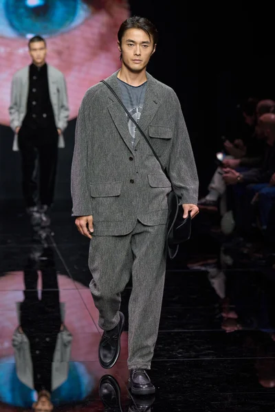 Look 27